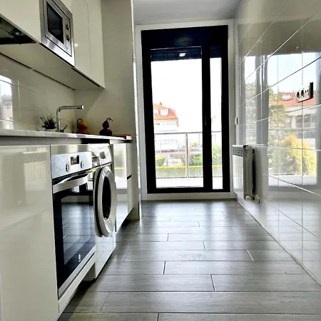 Apartment Holibai, Bon Xeito, Moderno Y Comodo Baiona